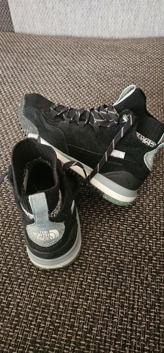 Vând ghete The North Face de drumeție