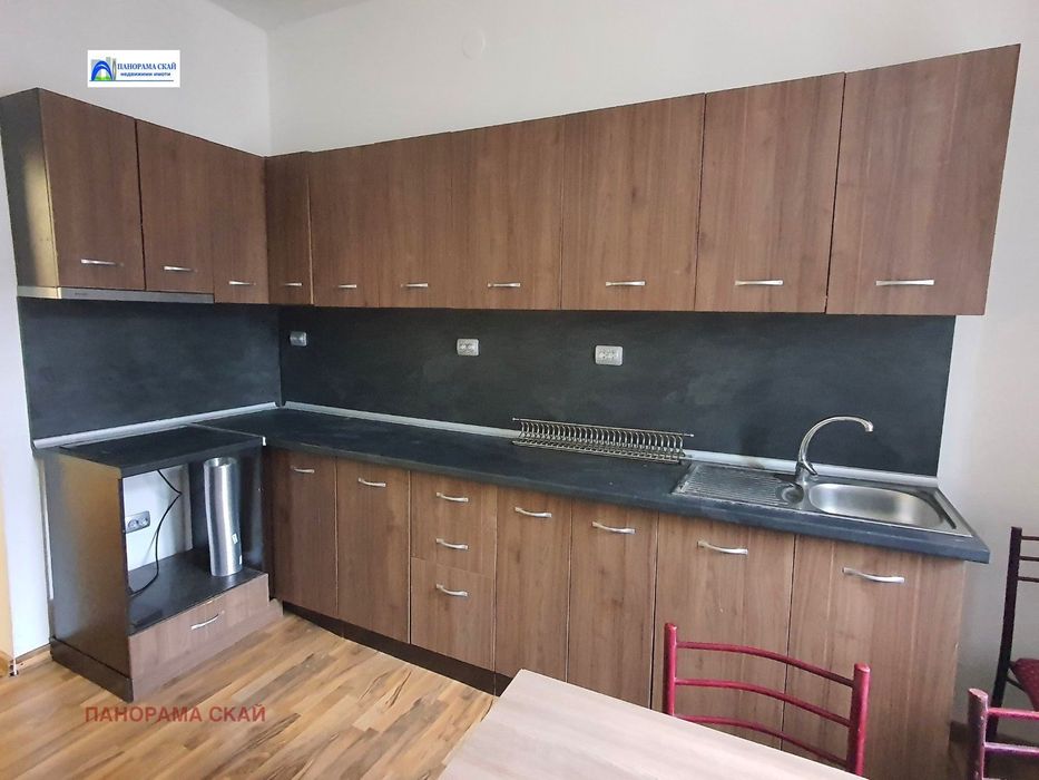 Продава се Тристаен апартамент в Плевен, Идеален център - 92 кв.м за 1577 €/кв.м - Снимка #10