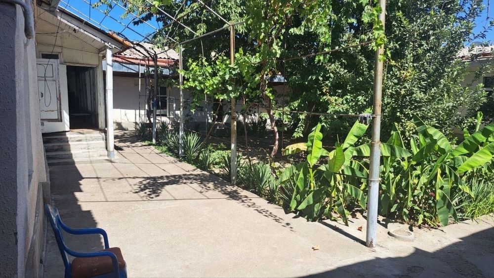 дом под слом  Вдоль дороги первая линия  Ботаника-таштюрьма