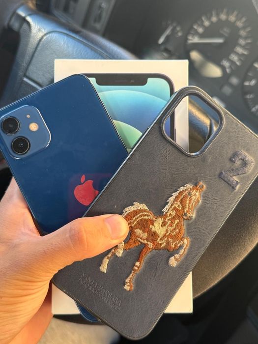 Продам iPhone 12,память 128GB