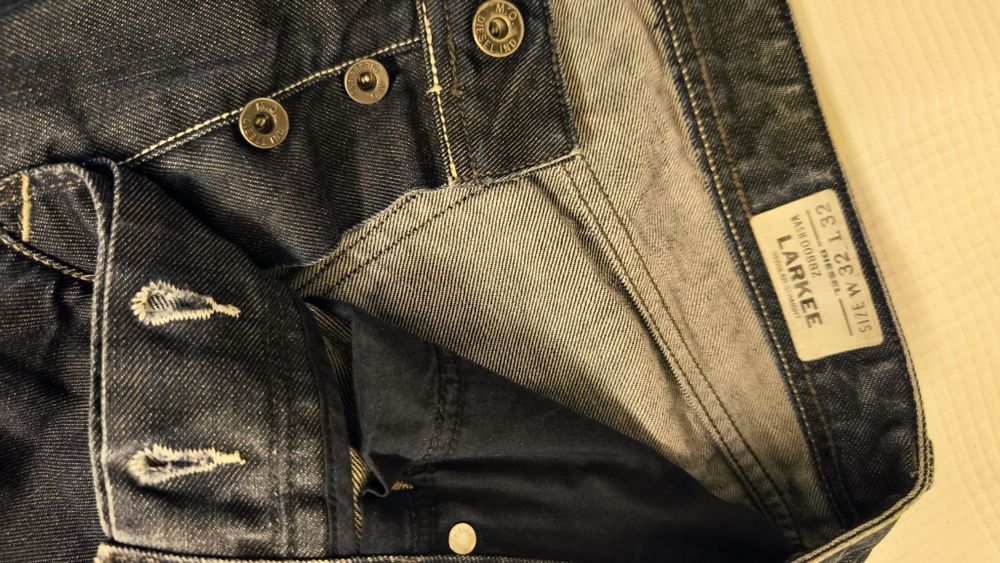 Дънки DIESEL, модел LARKEE, цвят 088Z, W32L32