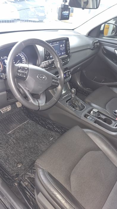 Продаю Hyundai год 2022 свой