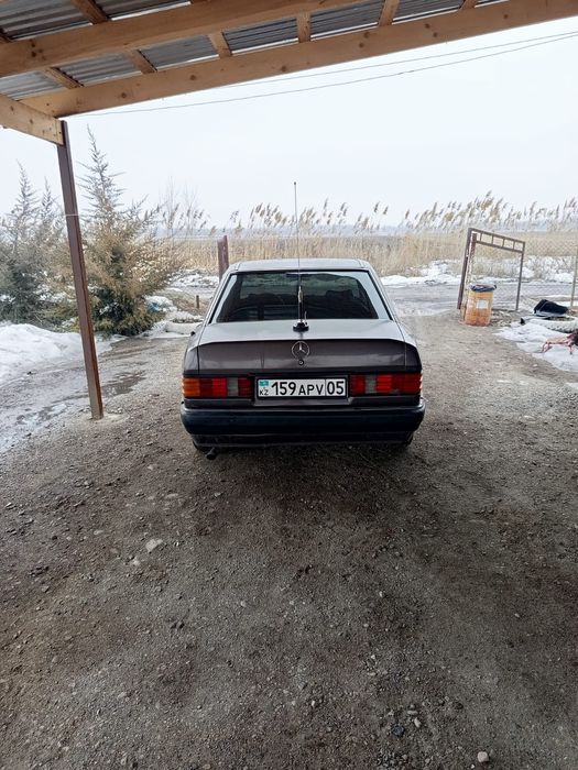 Мерс в хорошем состояние.