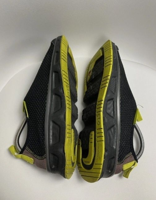 Salomon nr 43.5-44 adidași cu plasă
