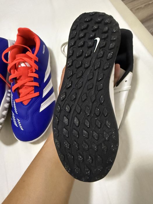 Ghete fotbal nike si adidas