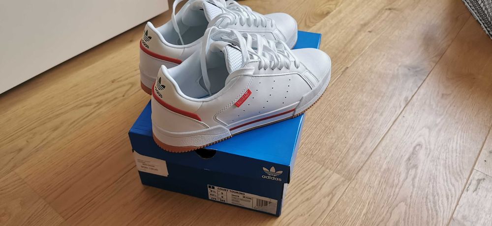 Бели кецове адидас / adidas court tourino НОВИ!