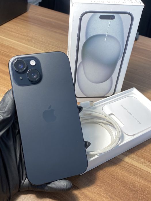 iPhone 15• 128 GB • Black