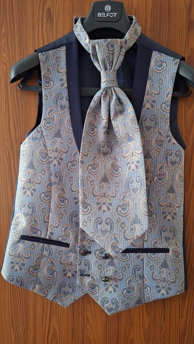 Costum premium Quesste eveniment, ședința foto adolescenții .