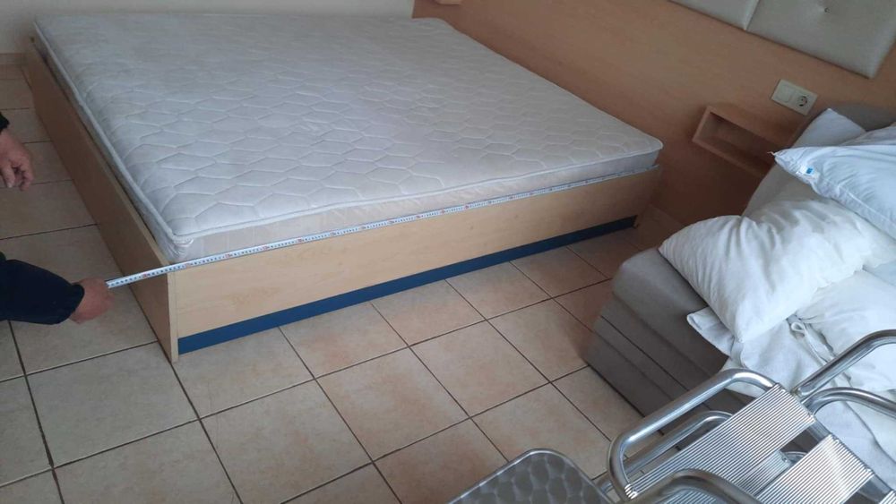 спалня с  еднолицев матрак