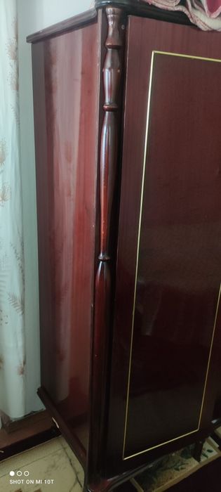 Продам спальный гарнитур