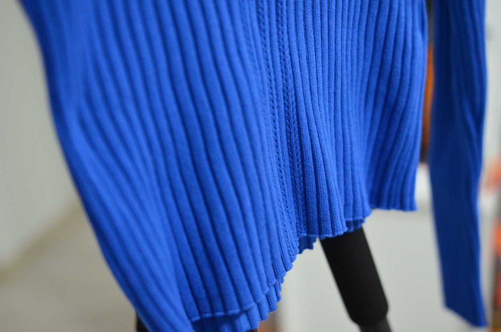 Pulover Bershka, Albastru Royal, croi mulat, S