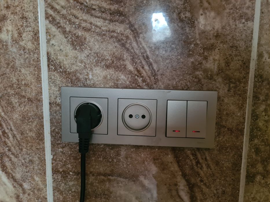 Электрик опытный