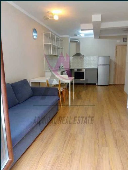 Атрактивен двустаен -Бриз