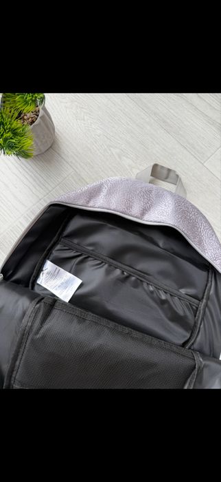 Раница Air Jordan Pin Backpack Black/Wolf Grey