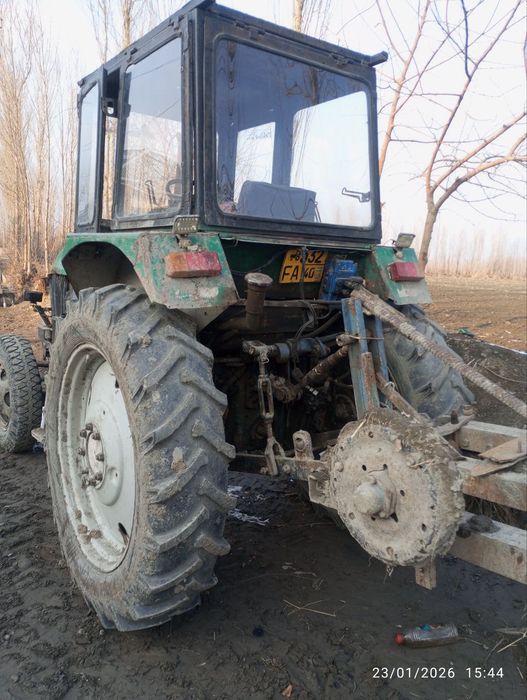 Traktor sotiladi va kultivatsa sotiladi