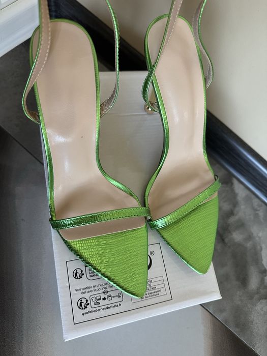 Сандали зелени 37 номер