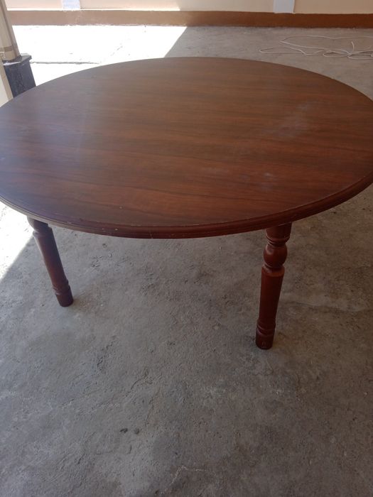 Думалок ва турт Бурчак стуллар сотилади