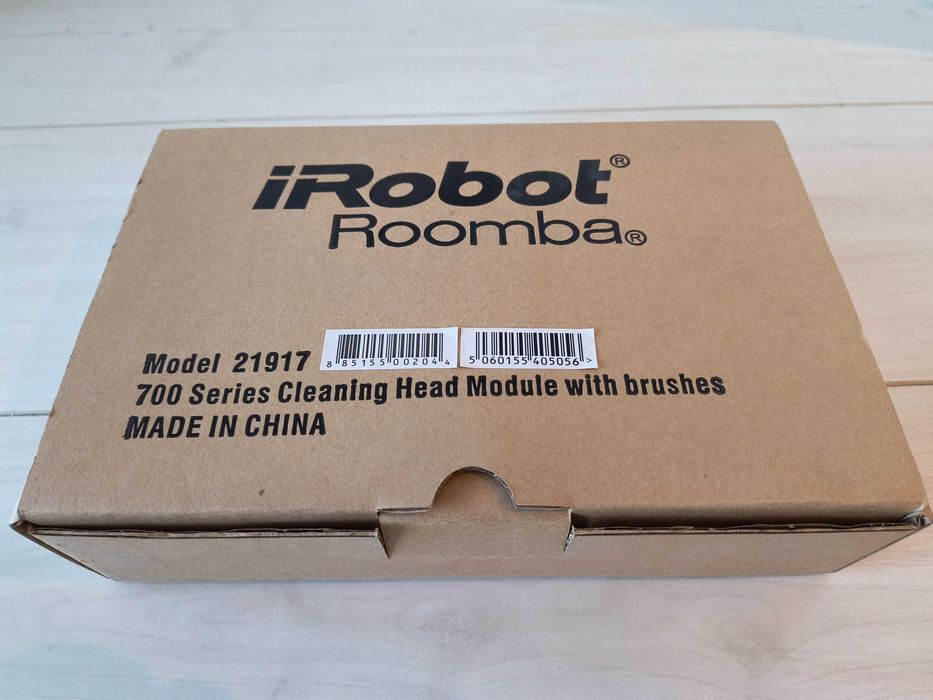 iRobot Roomba 700 със зарядна станция