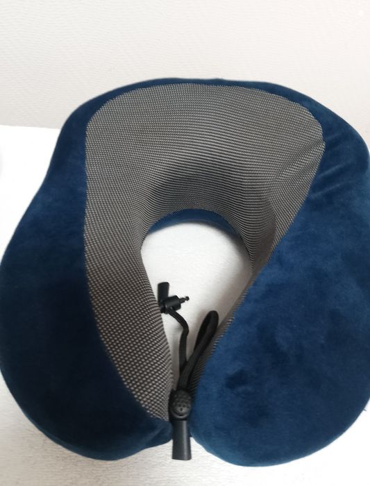 Дорожная подушка для шей.