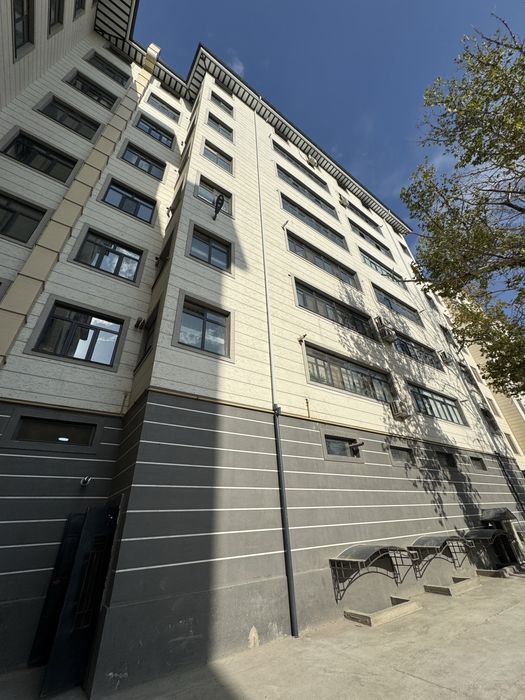 Продается квартира 126 кв, коробка, Аэропорт. Собственник