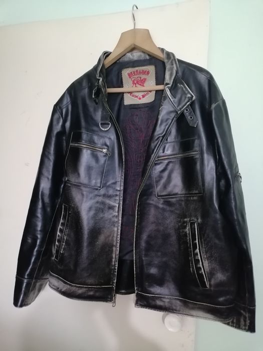 Продам кожаные куртки.