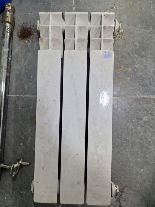 Продам биметаллические радиаторы