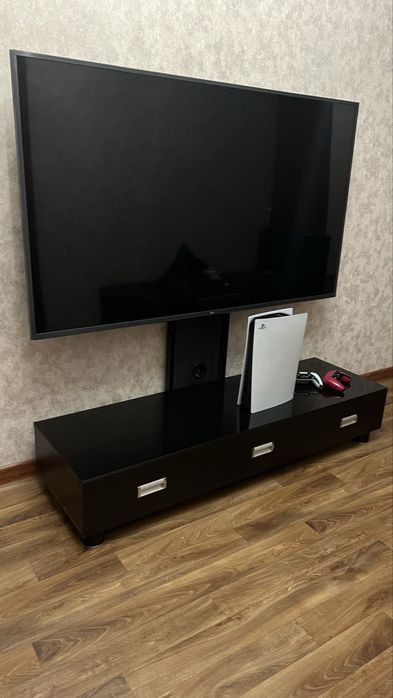 Продам комплектом PS5 с телевизором 65 диагональ.