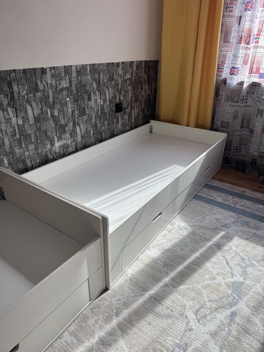 Две детские кровати