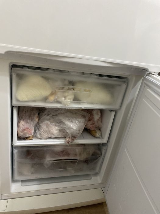 Продам холодильник