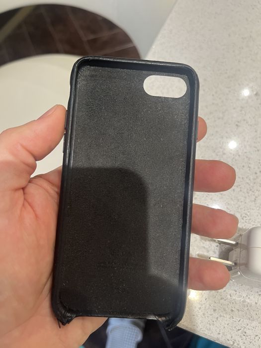 iPhone 7 128GB  с нова батерия и iwatch series 2