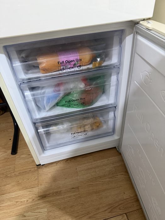 Продаю холодильник