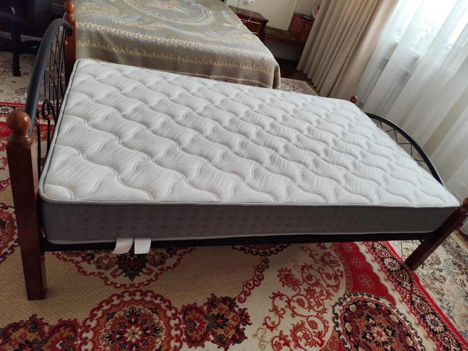 Продам кровать