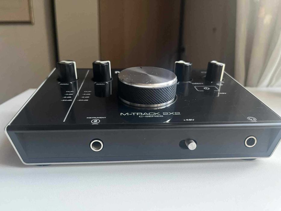 Аудио интерфейс M-Track 2X2