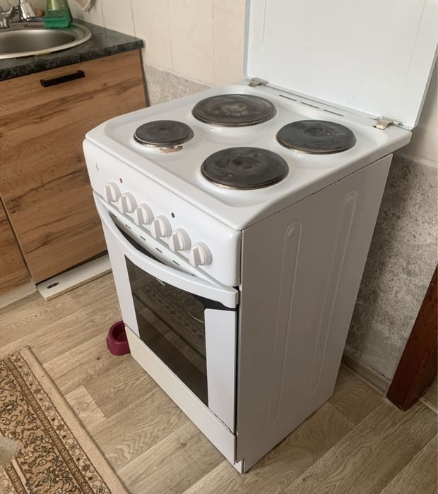 Продам плиту электрическую недорого