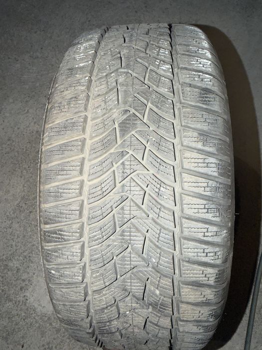 Гуми Dunlop 225/40/18