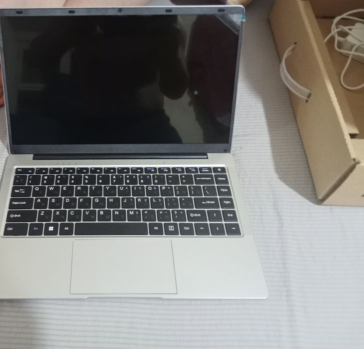 Ноутбук продаю новый