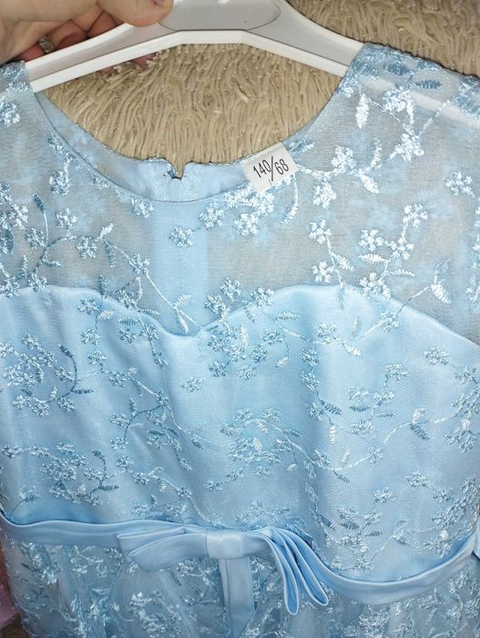 Нарядное платье для девочки