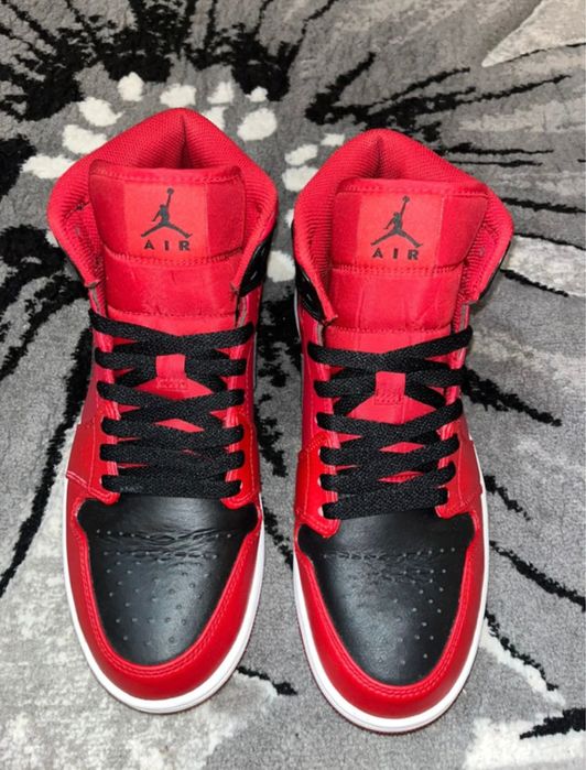 Adidasi AIr Jordan 1 red and black