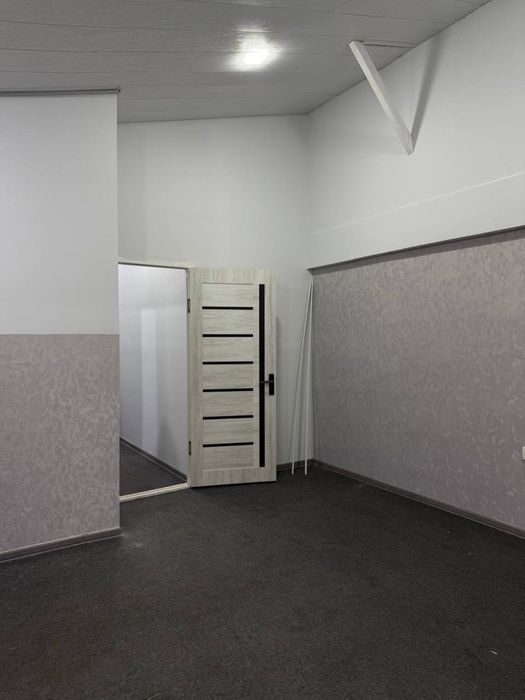 Arendaga topshiriladi. Сдается в аренду помещения.