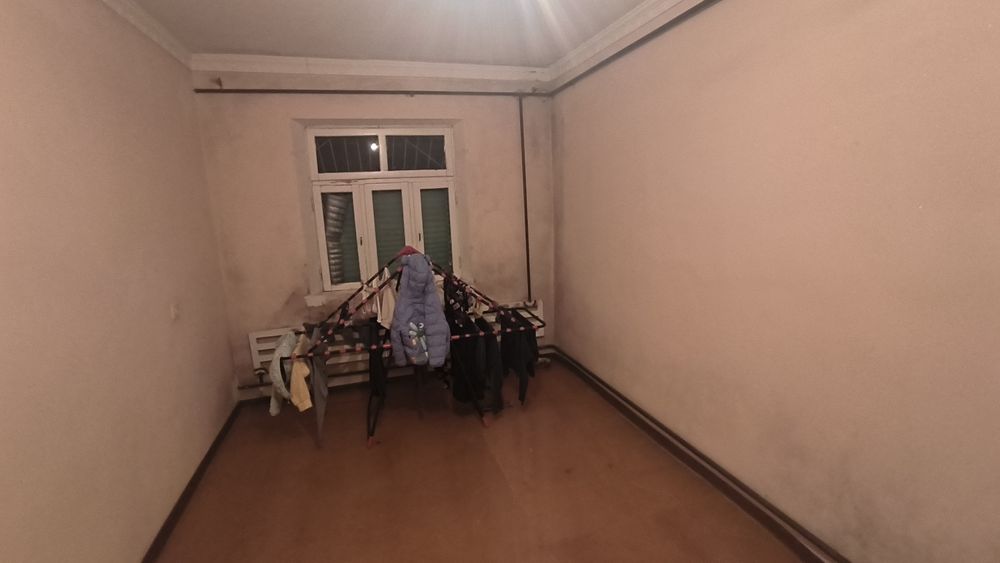 Jizzax shahar obod mahalla Dom 3 xonali kuhni balkoni adelni