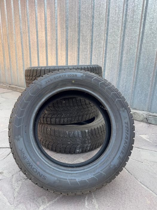 Зимние шины в хорошем состоянии