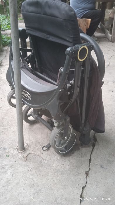 Коляска прогулочная