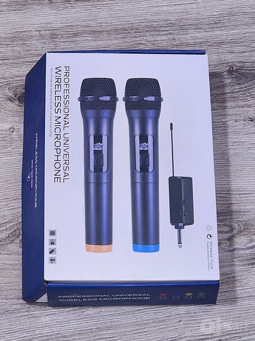 Профессиональный микрофон Wireless Vocal