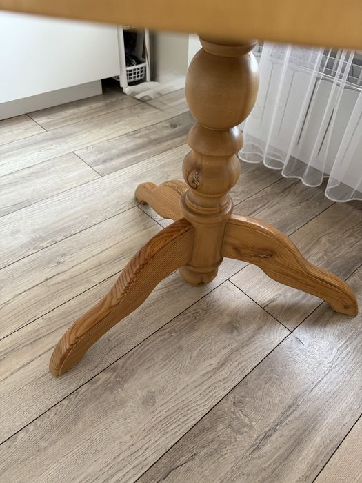 Продам обеденный стол