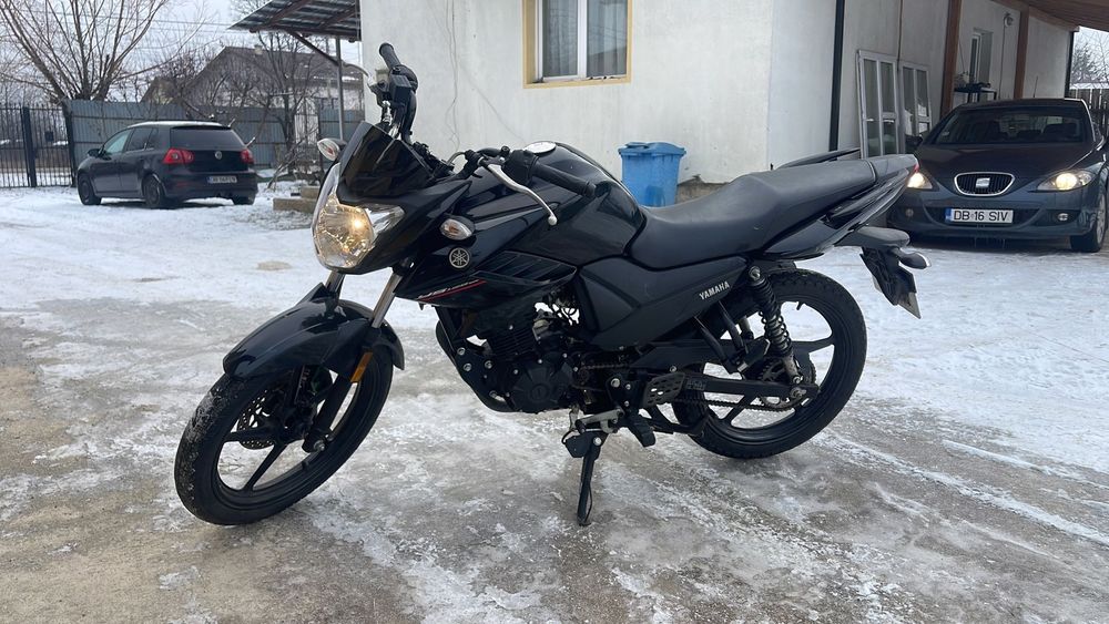 Yamaha YS125 an 2019  ( honda cbr, yamaha yzf, ktm )
