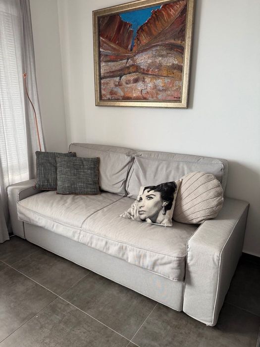 Разтегателен диван IKEA (сив) в отлично състояние