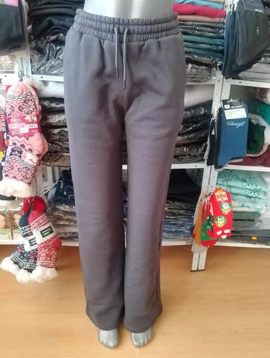 Дамски дънки и панталони