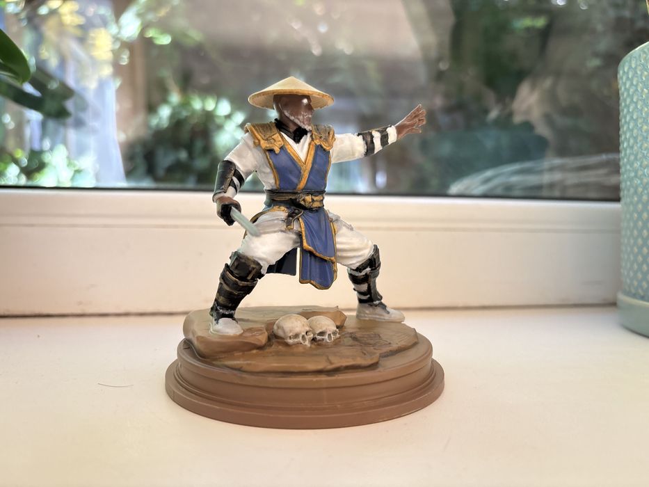 Figurina Raiden Mortal Combat
