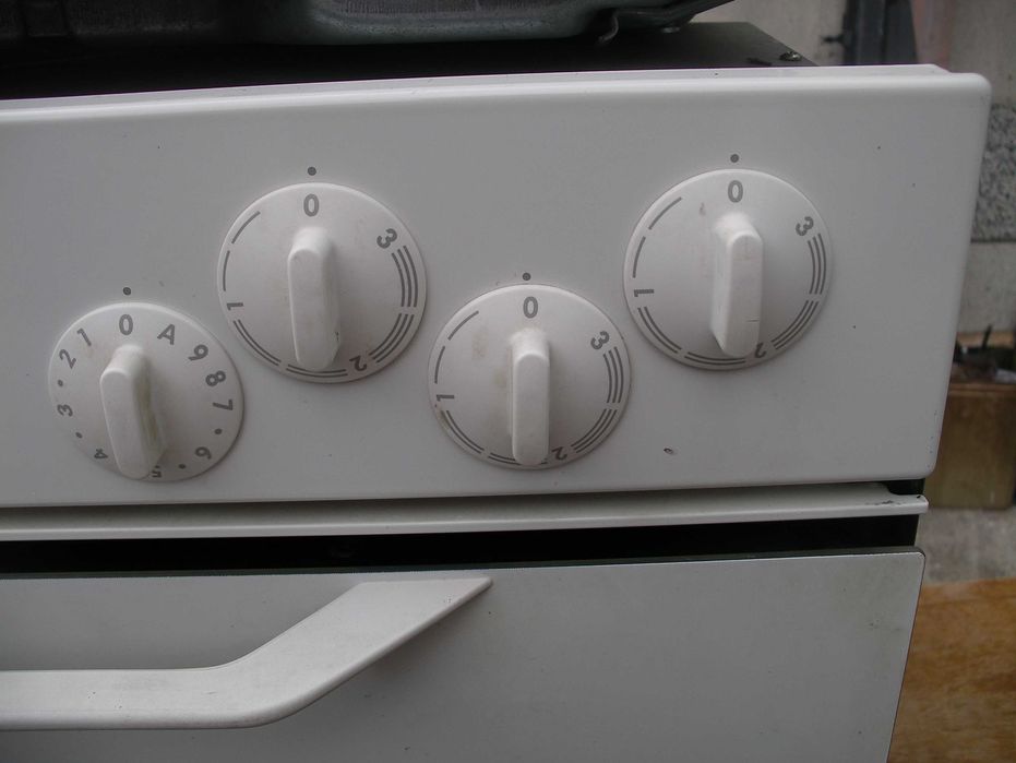 Фурна за вграждане AEG