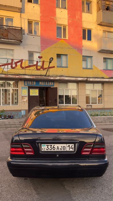 Продам е230 цена 1.8 торг есть